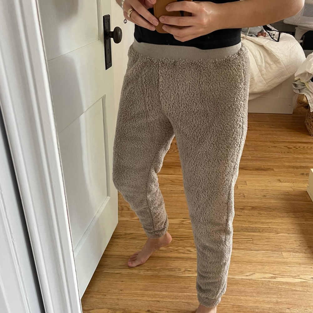 Fuzzy pants - Picture 3 of 5